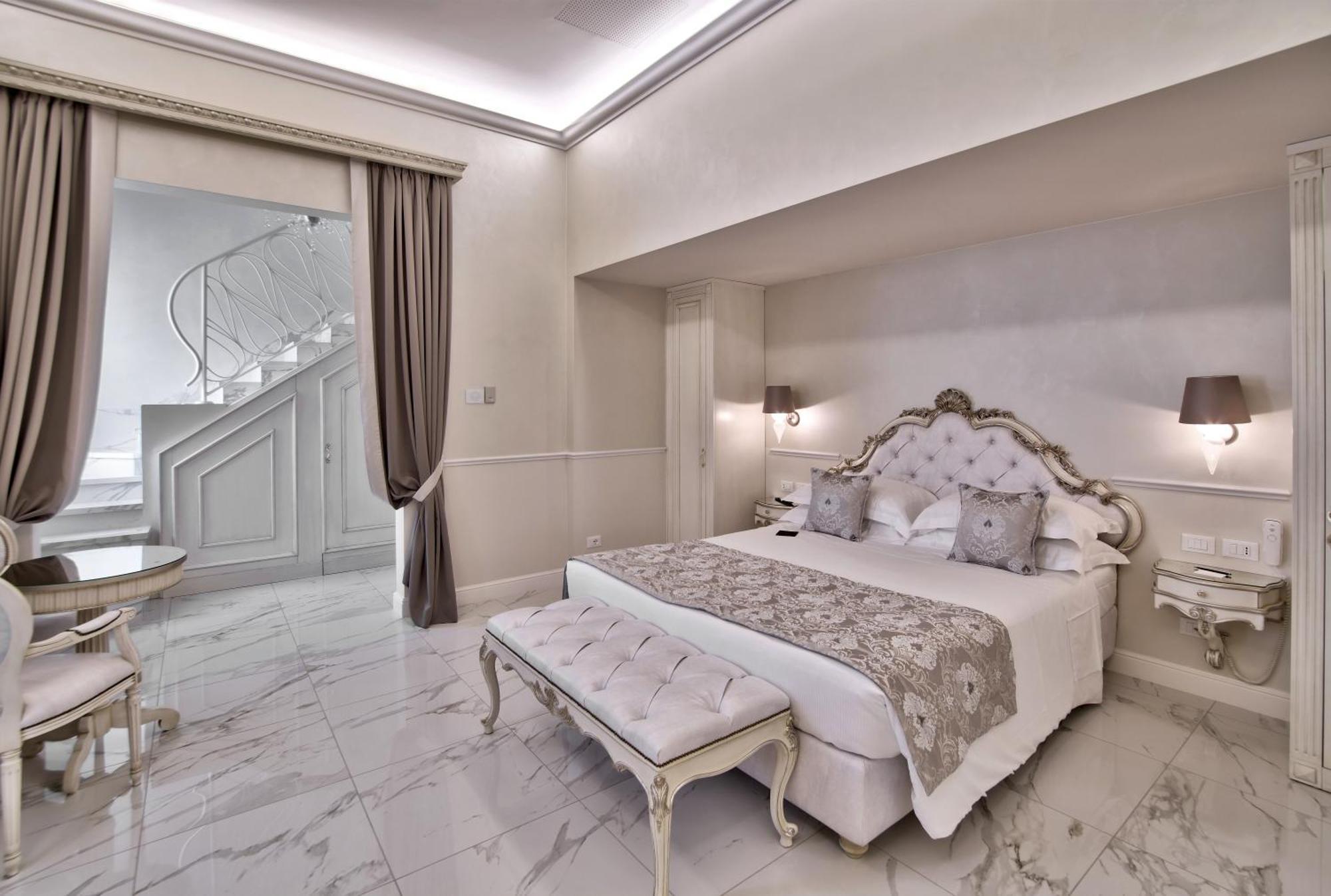 The Moon Boutique & Spa Florence