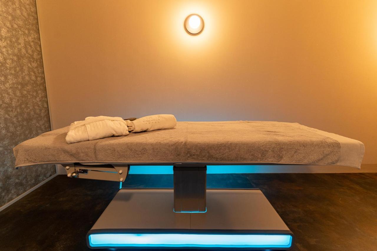 The Moon Boutique & Florenz